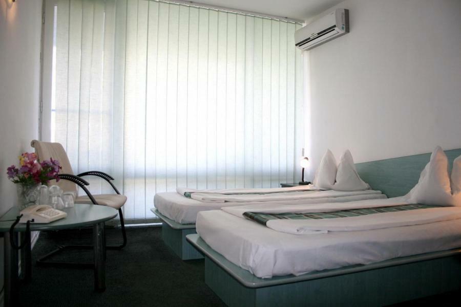 Cristal Hotel 2*