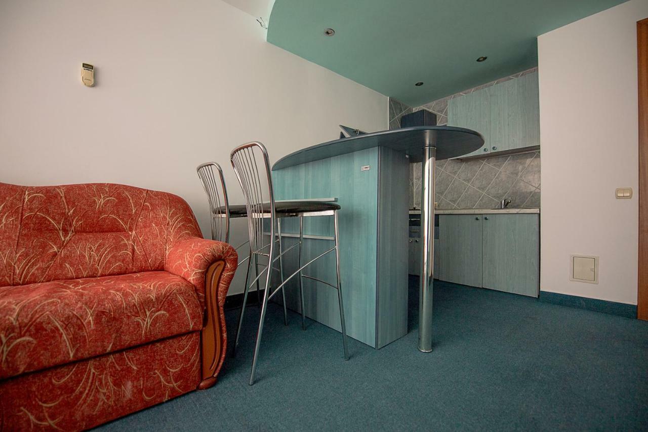 Cristal Hotel 2*