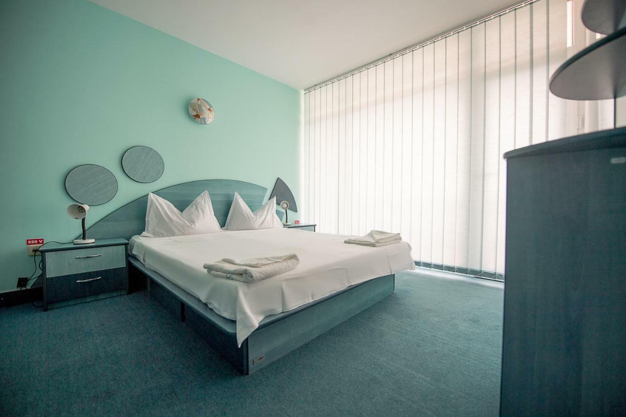 Hotel Cristal 2*